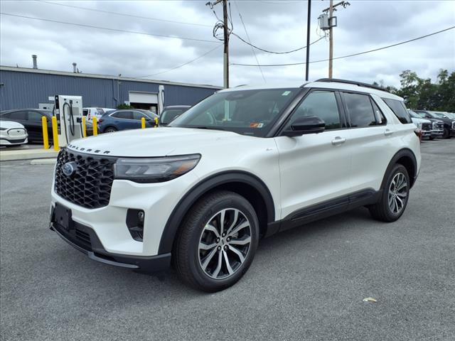 2025 Ford Explorer ST-Line - Photo 2