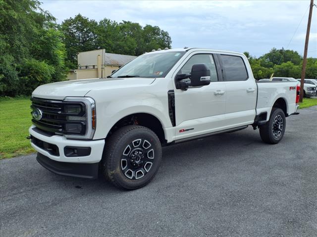 2025 Ford F-350 Super Duty Platinum - Photo 2
