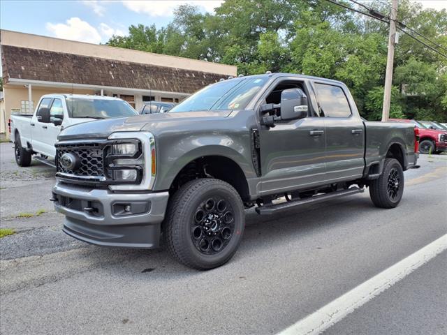 2025 Ford F-350 Super Duty Lariat - Photo 2