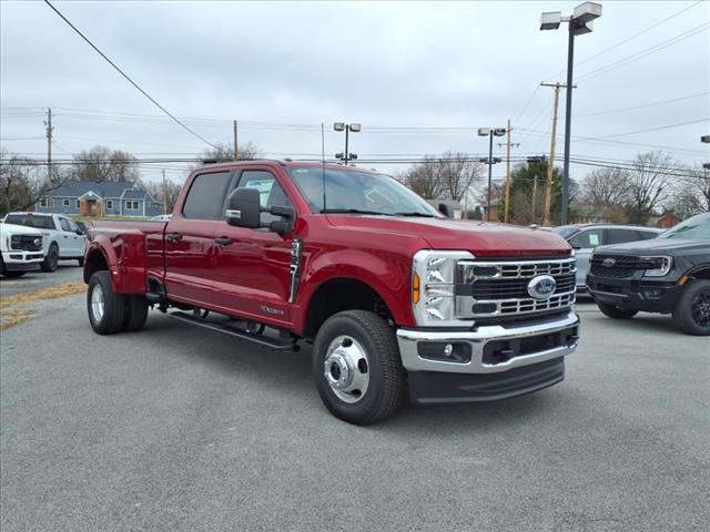 2025 Ford F-350 Super Duty XLT - Photo 2