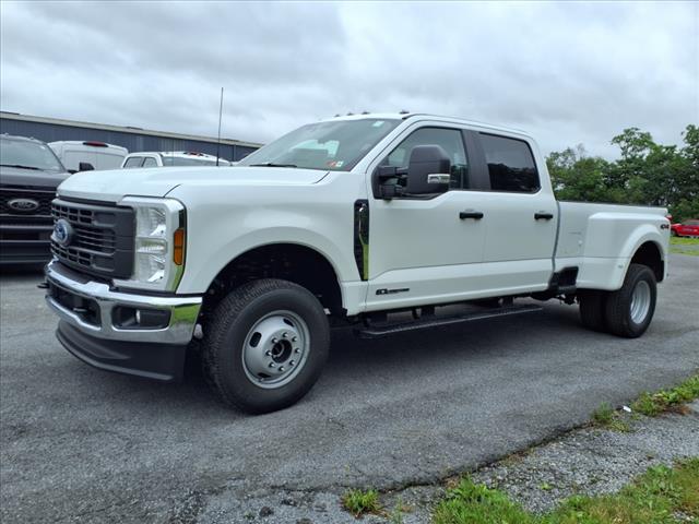 2025 Ford F-350 Super Duty XL - Photo 2