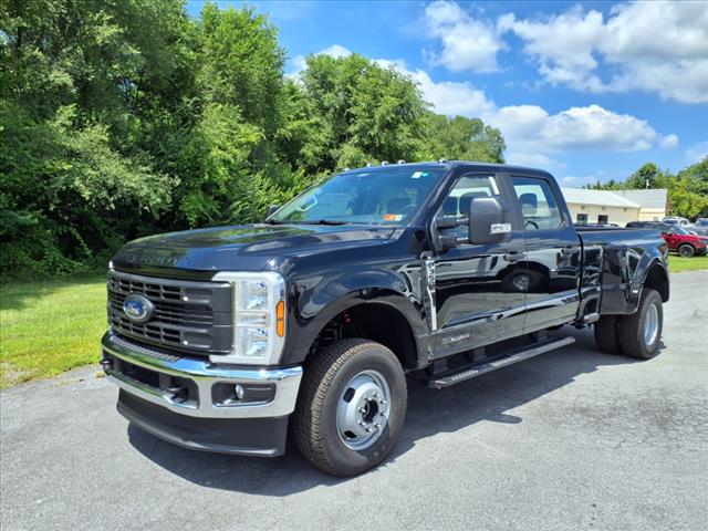 2025 Ford F-350 Super Duty XL - Photo 2