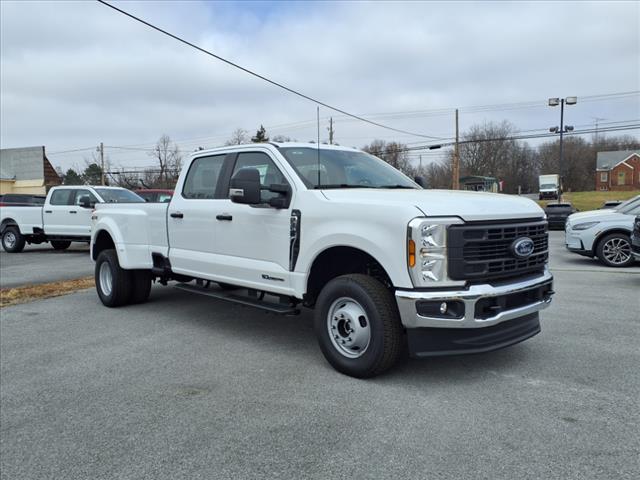 2025 Ford F-350 Super Duty XL - Photo 2