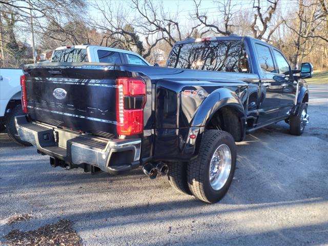 2024 Ford F-450 Super Duty Lariat - Photo 2