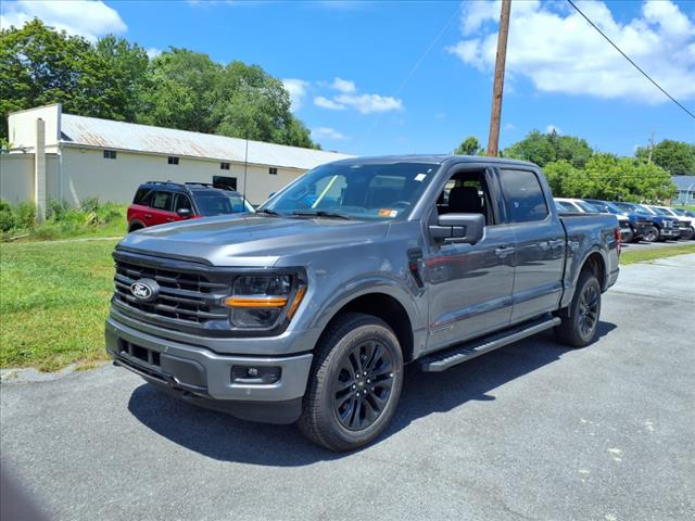 2025 Ford F-150 XLT - Photo 2