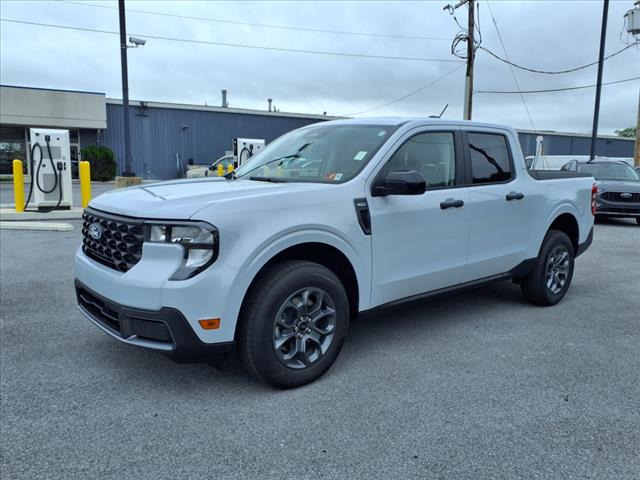 2025 Ford Maverick XLT - Photo 2
