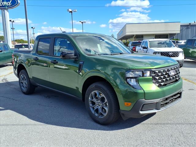 2025 Ford Maverick XLT - Photo 2
