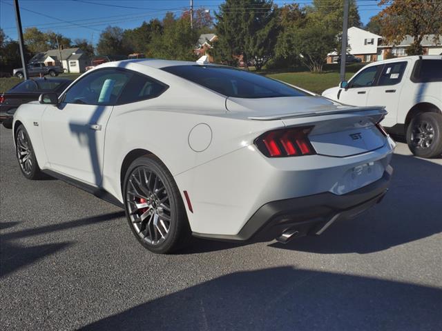 2024 Ford Mustang GT Premium - Photo 3