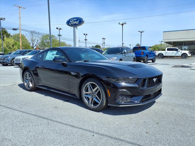 2025 Ford Mustang GT - Photo 3