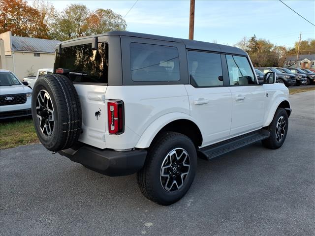 2025 Ford Bronco Outer Banks - Photo 3