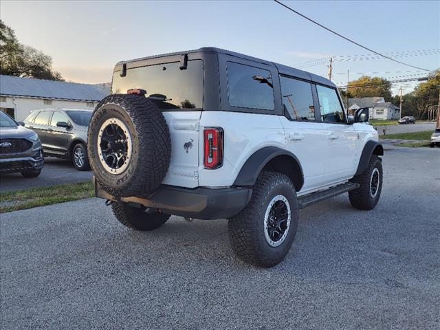 2024 Ford Bronco Outer Banks - Photo 3