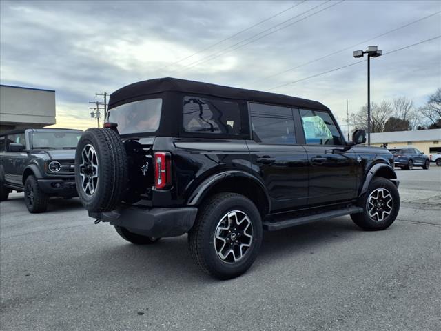 2024 Ford Bronco Outer Banks - Photo 3