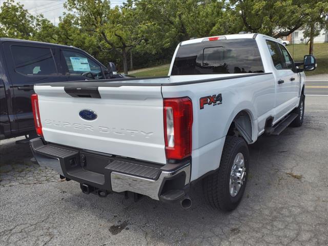 2024 Ford F-350 Super Duty XLT - Photo 3