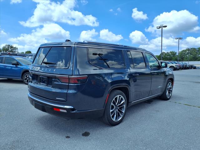 2023 Jeep Wagoneer L Series III - Photo 4