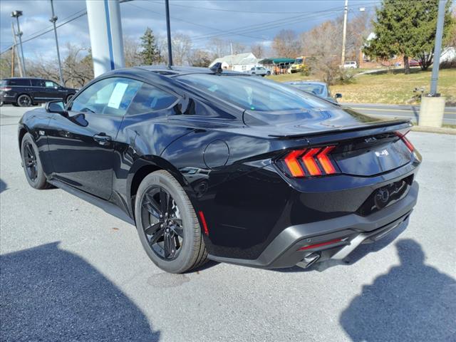 2024 Ford Mustang GT - Photo 4