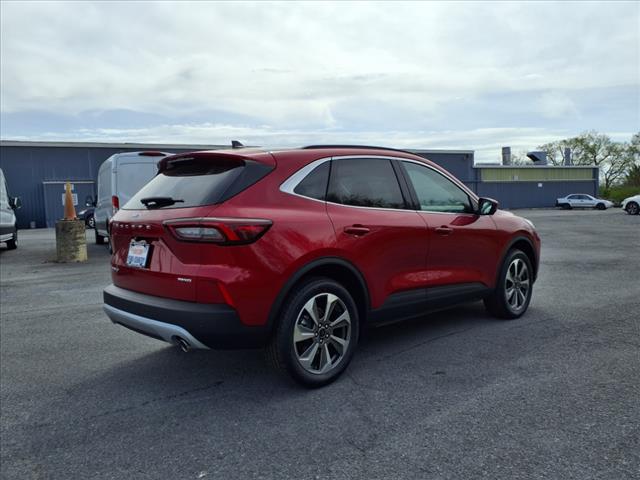 2025 Ford Escape Platinum - Photo 4