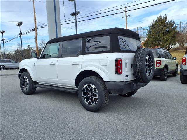 2024 Ford Bronco Outer Banks - Photo 4