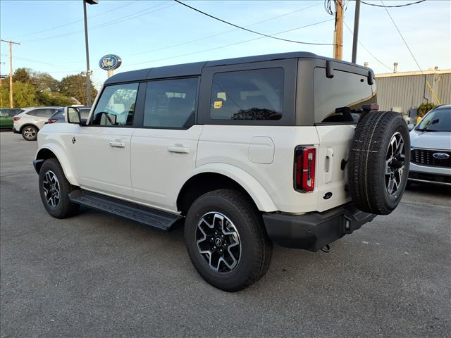 2025 Ford Bronco Outer Banks - Photo 4