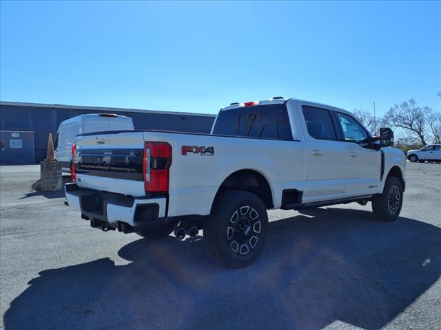 2025 Ford F-350 Super Duty Platinum - Photo 4