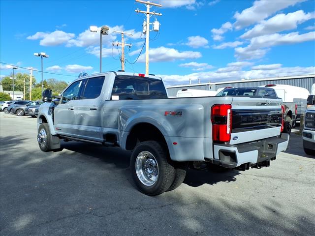 2026 Ford F-450 Super Duty Platinum - Photo 4