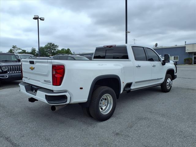 2025 Chevrolet Silverado 3500HD High Country - Photo 4
