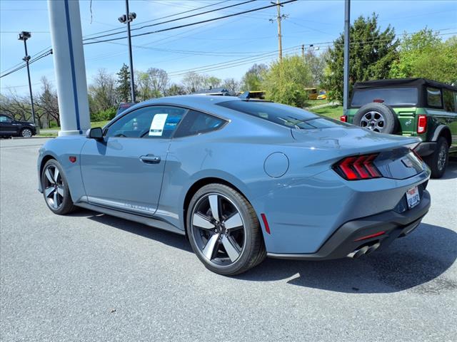 2025 Ford Mustang GT - Photo 5