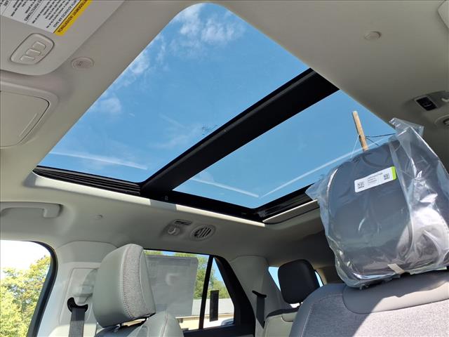 2025 Ford Explorer Active - Photo 5
