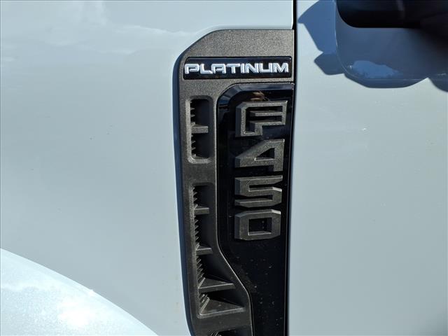 2026 Ford F-450 Super Duty Platinum - Photo 5