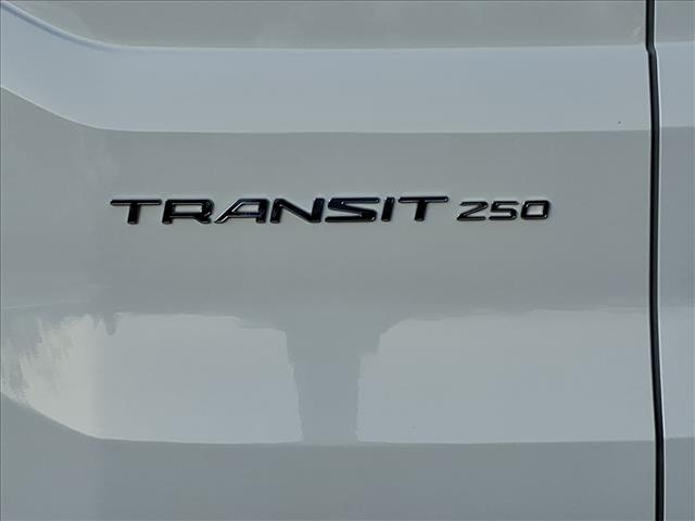 2025 Ford Transit 250 - Photo 5