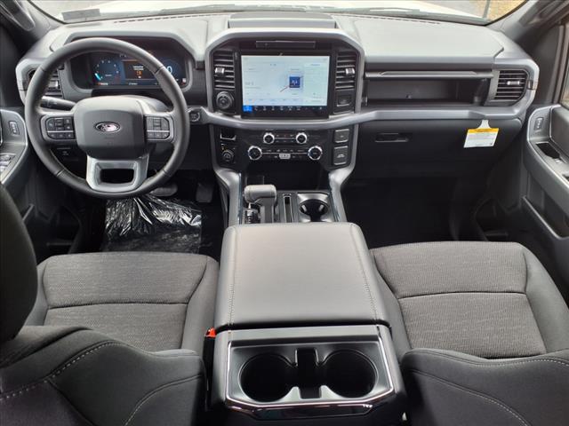 2025 Ford F-150 XLT - Photo 5