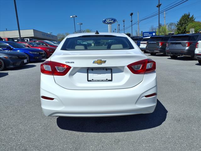 2017 Chevrolet Cruze LS Manual - Photo 5