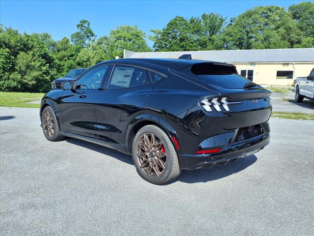 2025 Ford Mustang Mach-E GT - Photo 5