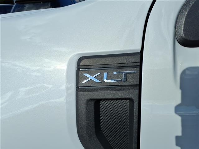 2025 Ford Maverick XLT - Photo 5