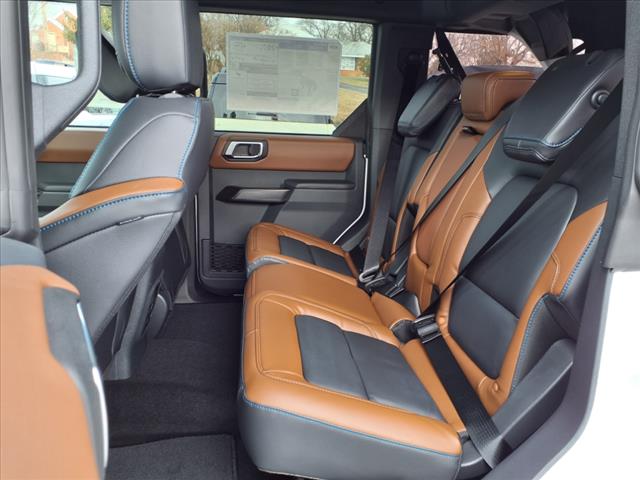 2024 Ford Bronco Outer Banks - Photo 6