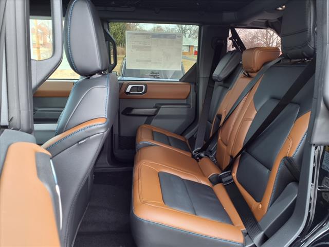 2024 Ford Bronco Outer Banks - Photo 6