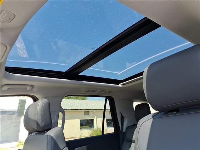 2025 Ford Expedition Active - Photo 6