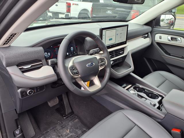 2025 Ford Explorer Active - Photo 6