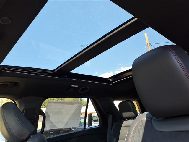 2025 Ford Explorer ST - Photo 6