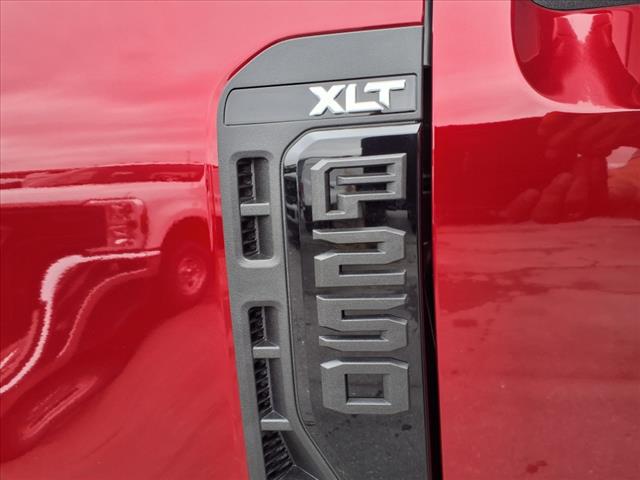 2025 Ford F-250 Super Duty XLT - Photo 6