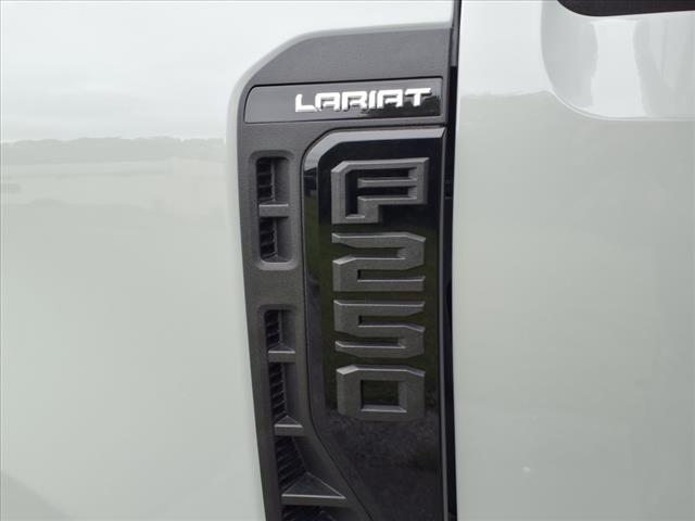 2025 Ford F-250 Super Duty Lariat - Photo 6
