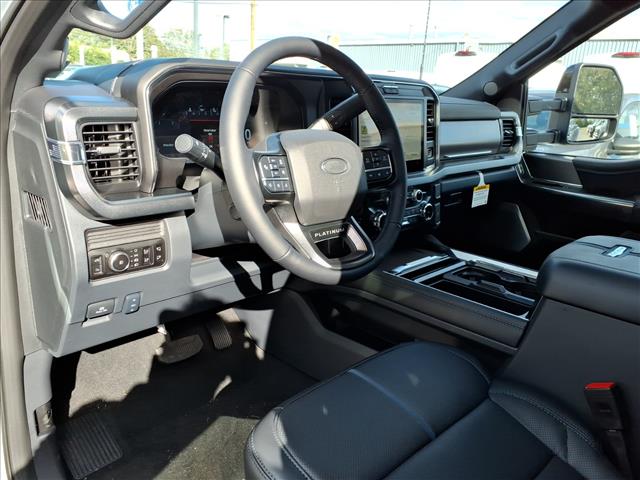 2026 Ford F-450 Super Duty Platinum - Photo 6
