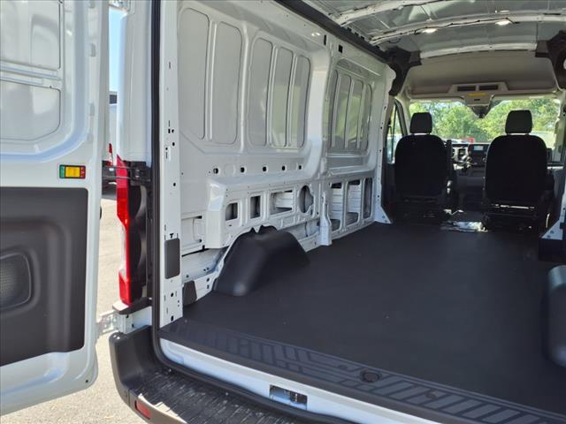 2025 Ford Transit 250 - Photo 6