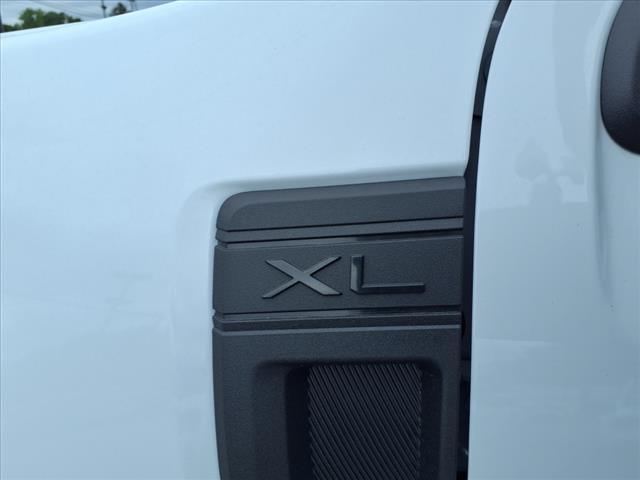 2025 Ford Maverick XL - Photo 6