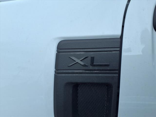 2025 Ford Maverick XL - Photo 6