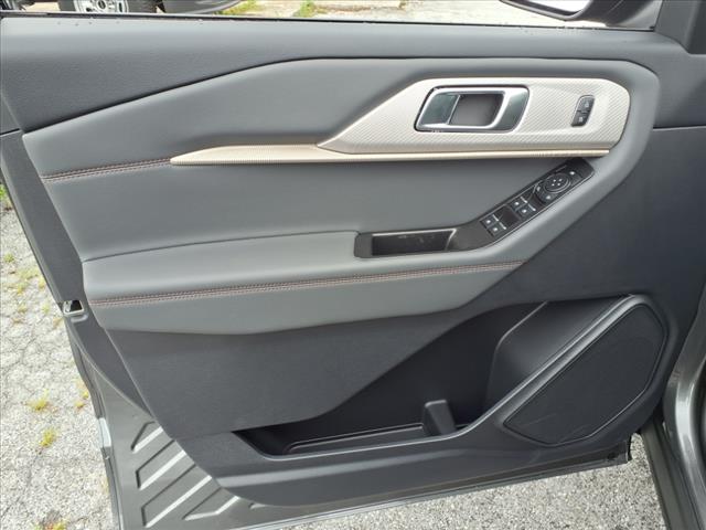 2025 Ford Explorer Active - Photo 7