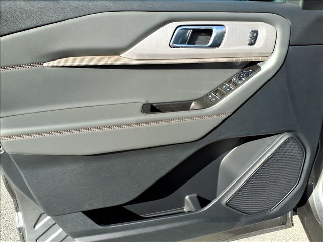 2025 Ford Explorer Active - Photo 7
