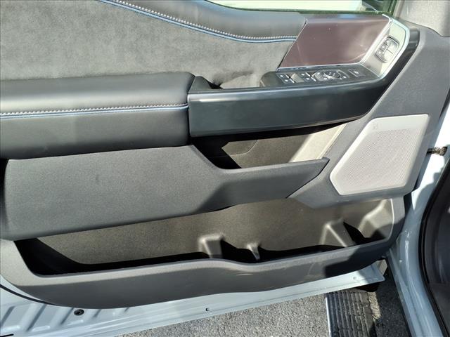 2026 Ford F-450 Super Duty Platinum - Photo 7