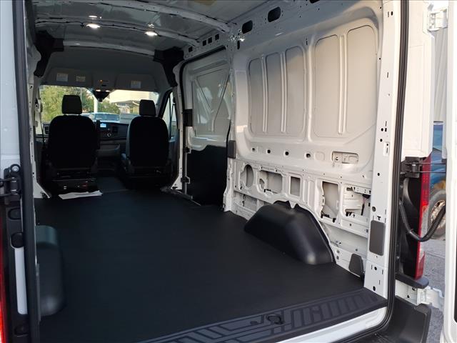 2025 Ford Transit 250 - Photo 7