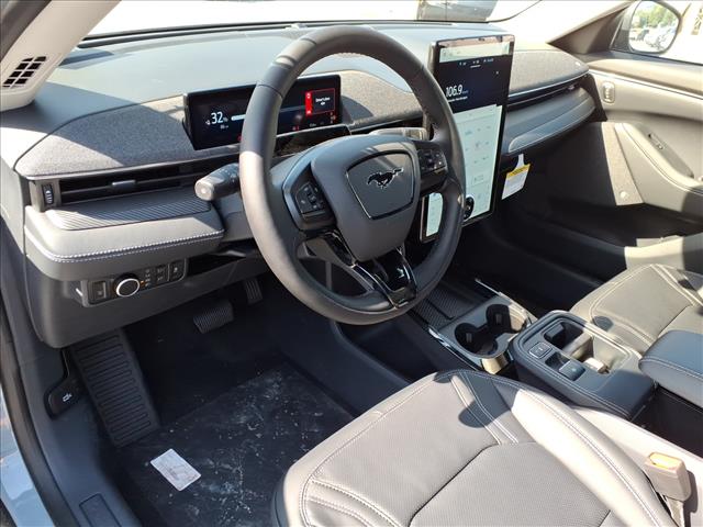 2025 Ford Mustang Mach-E Premium - Photo 7