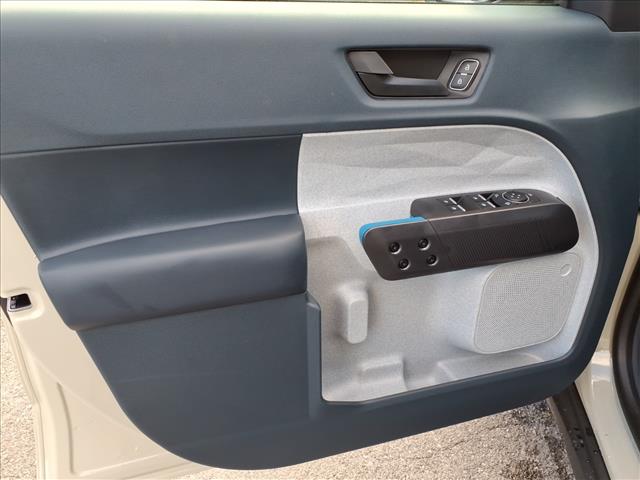 2025 Ford Maverick XLT - Photo 7